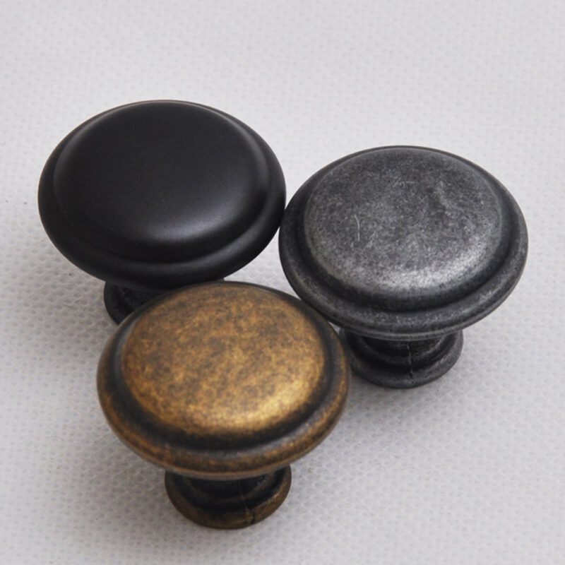 3898 Small Town Collection Pewter 30mm Fluted Round Mushroom Knob With Rippled Base
