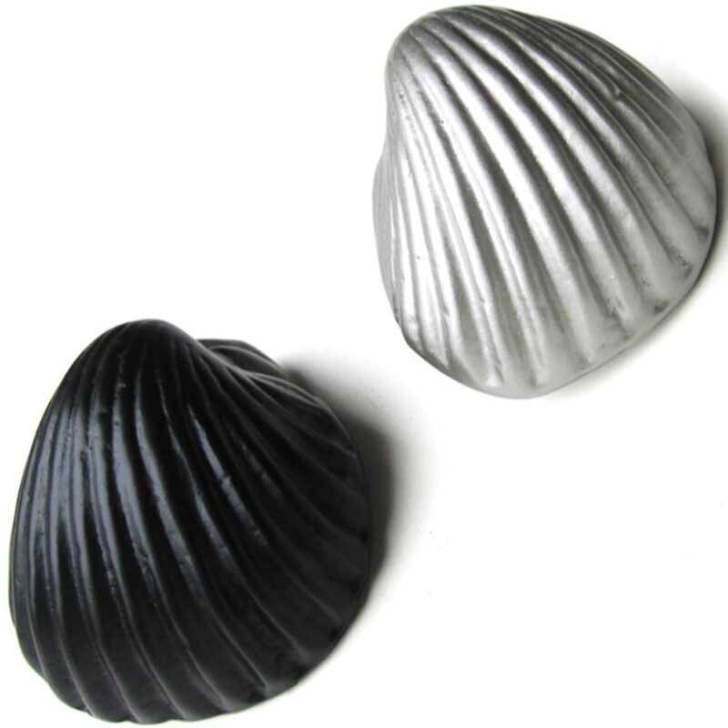 5312 Coquille Antique Shell Matte Black 49mm Cup Pull Knob